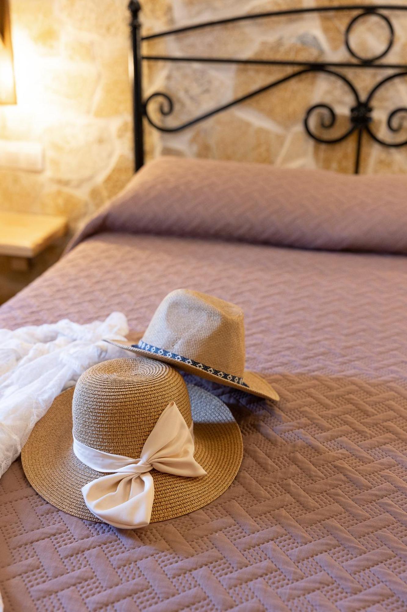 Mathraki Resort Гувия Екстериор снимка