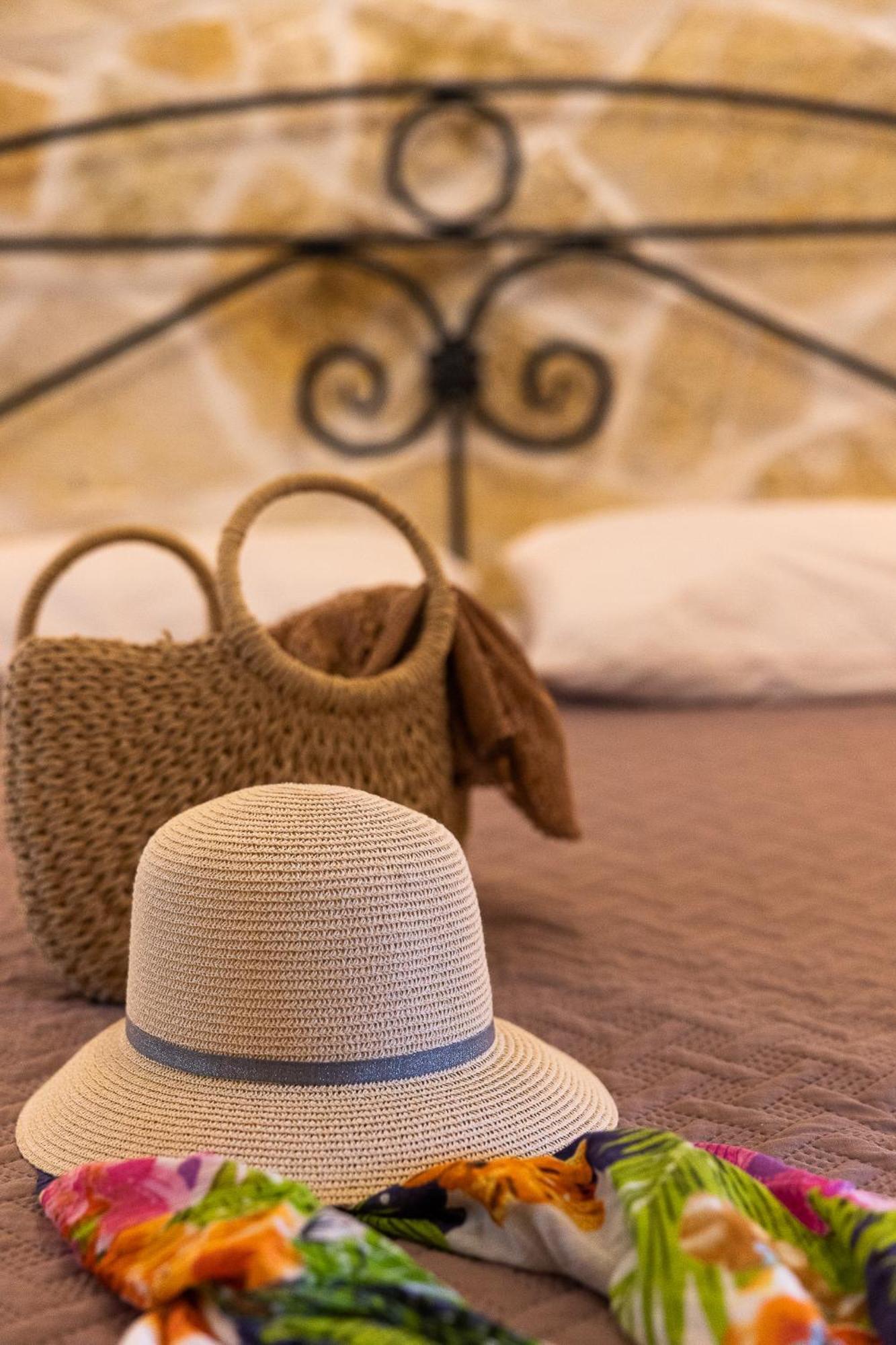 Mathraki Resort Гувия Екстериор снимка