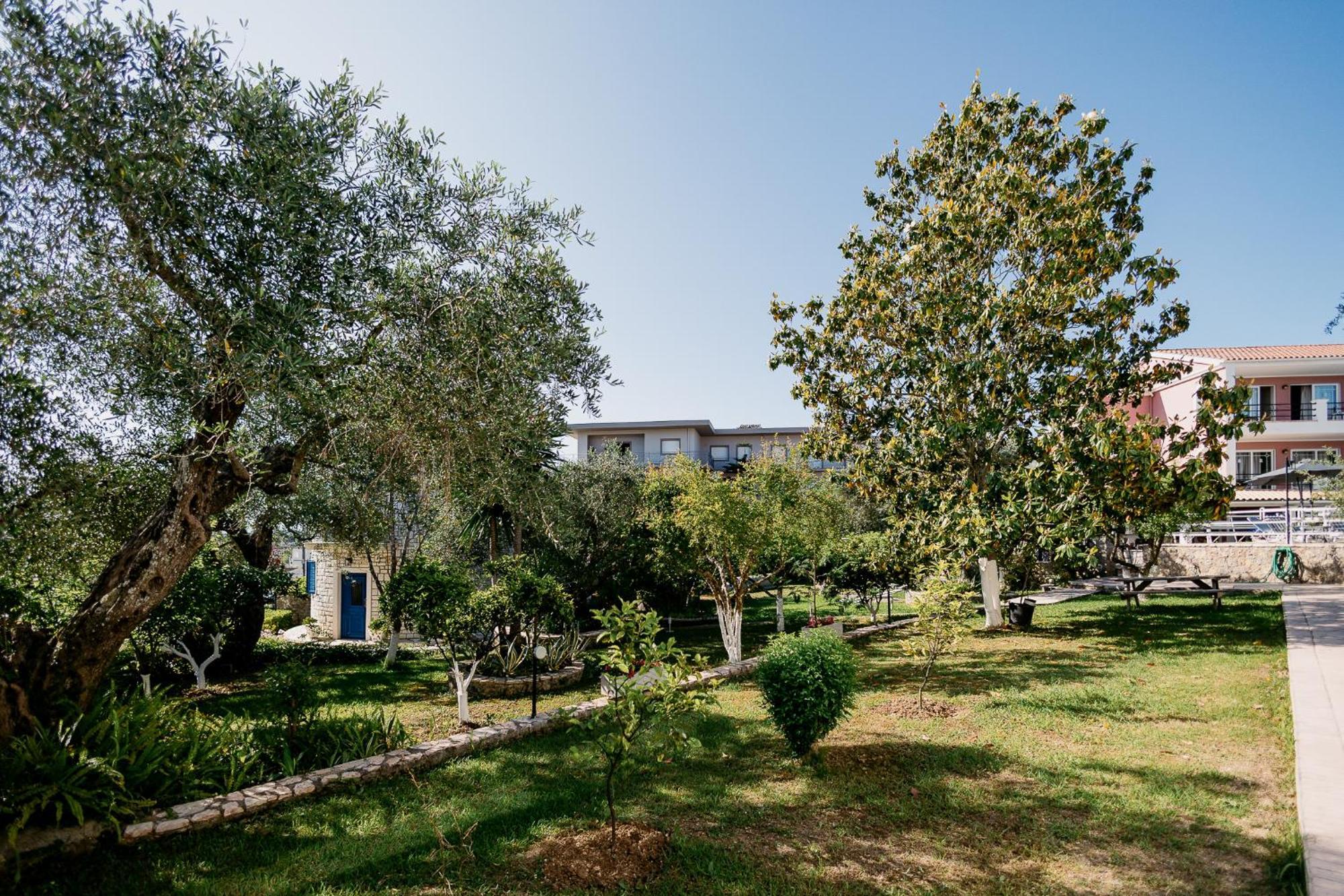 Mathraki Resort Гувия Екстериор снимка